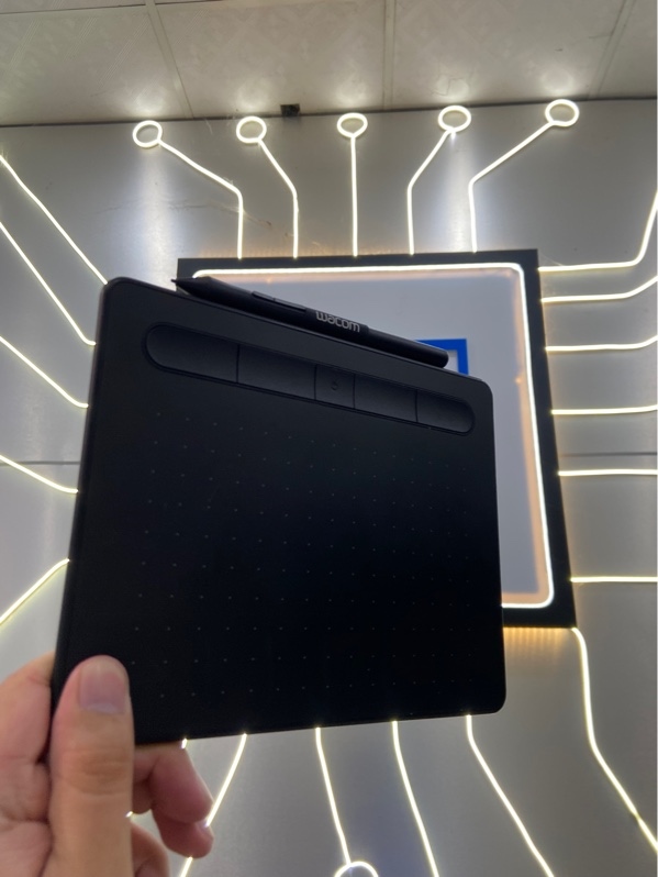 Bảng Vẽ Wacom 4100WL - Màu đen - Ngoại hình: 97% - Xước thân - Kèm Bút