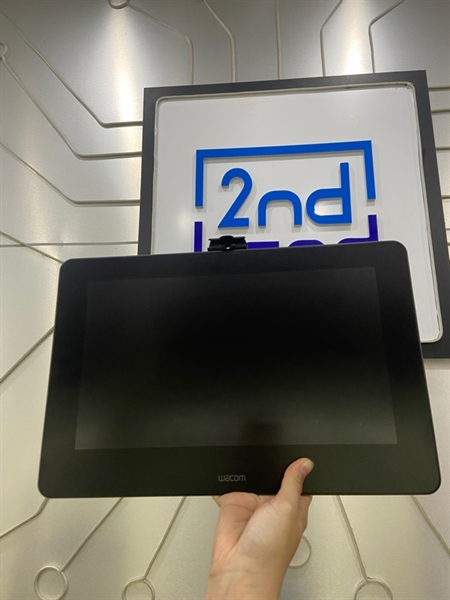 Bảng vẽ Wacom Cintiq Pro DTH-1320 - Màu đen - Ngoại hình: 97% - Đủ phụ kiện