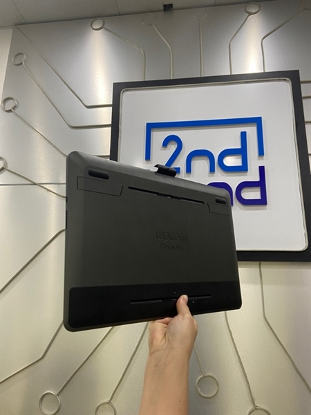 Bảng vẽ Wacom Cintiq Pro DTH-1320 - Màu đen - Ngoại hình: 97% - Đủ phụ kiện 2