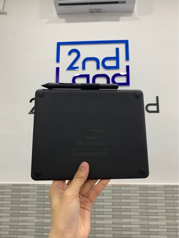 Bảng vẽ Wacom CTL-4100 - Màu đen - Ngoại hình: 97% - Trầy body, mòn ngòi bút - Kèm dây túi đựng