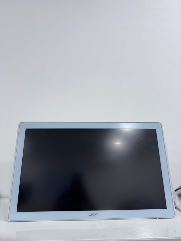 Bảng vẽ Wacom DTK 2451 - Màu trắng - Ngoại hình 97% - Trầy xước nhẹ, ố nhẹ - Kèm 1 pen, 1 dây nguồn, 1 dây HDMi to VGA, 1 dây USB-B