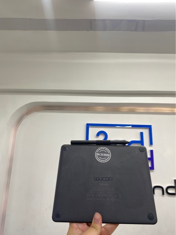 Bảng vẽ Wacom Intuos BT Model CTL-4100WL - Màu đen - Ngoại hình 98% - Có dán sticker - Kèm bút