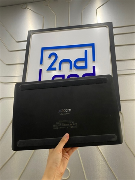 Bảng vẽ Wacom Intuos Pro - Màu đen - Ngoại hình: 98.5% - FullBox 2