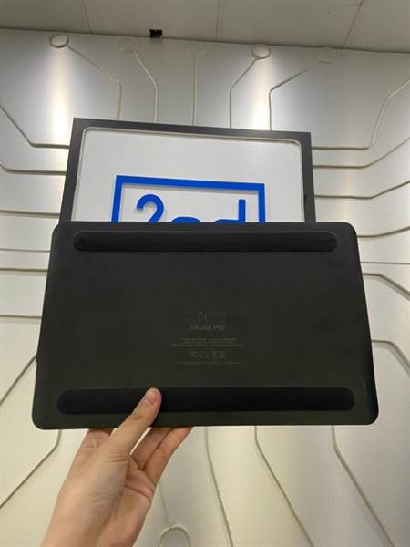 Bảng vẽ Wacom Intuos Pro S PTH-460 - Màu đen - Ngoại hình: 97% - Bảng vẽ xước - FullBox 2