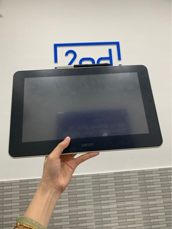 Bảng vẽ Wacom one 13 DTC133 - Màu trắng - Ngoại hình: 97% - Kèm bút + nguồn