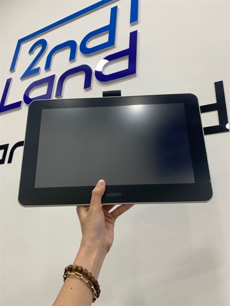 Bảng vẽ Wacom One DTC 133 - Màu trắng - Ngoại hình: 97% - Màn xước - Fullbox 1