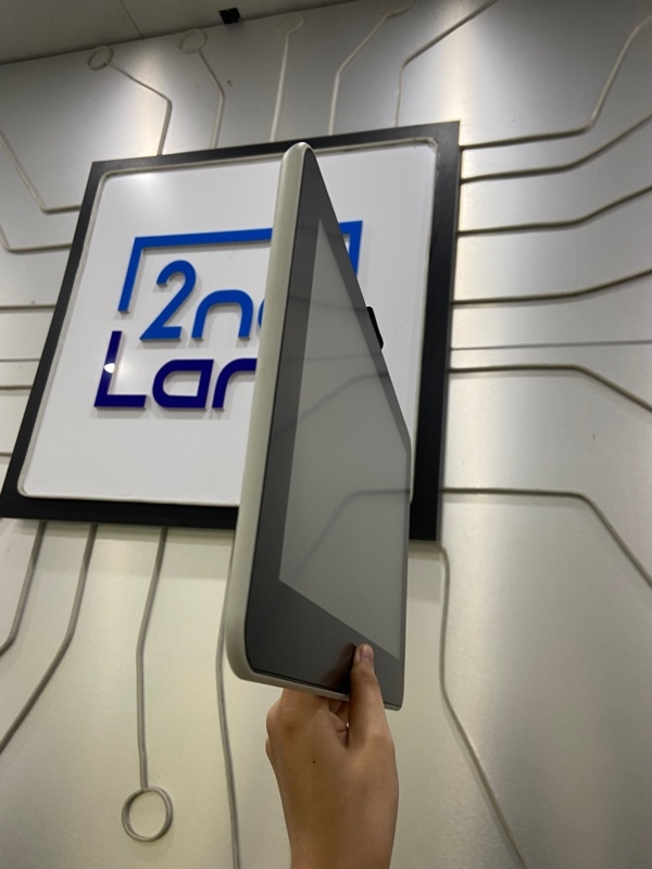 Bảng vẽ Wacom One DTC 133 - Màu trắng - Ngoại hình: 98% - Màn trầy 1 vết - Kèm nguồn, dây kết nối, bút