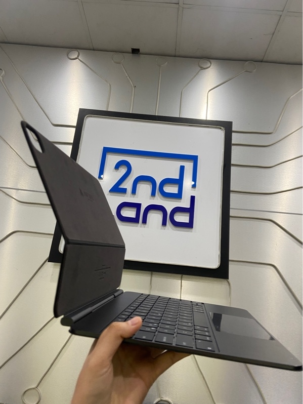 Bao da AstroMazing Model F13 For Ipad Pro 12.9 - Màu đen - Ngoại hình: 97% - Body