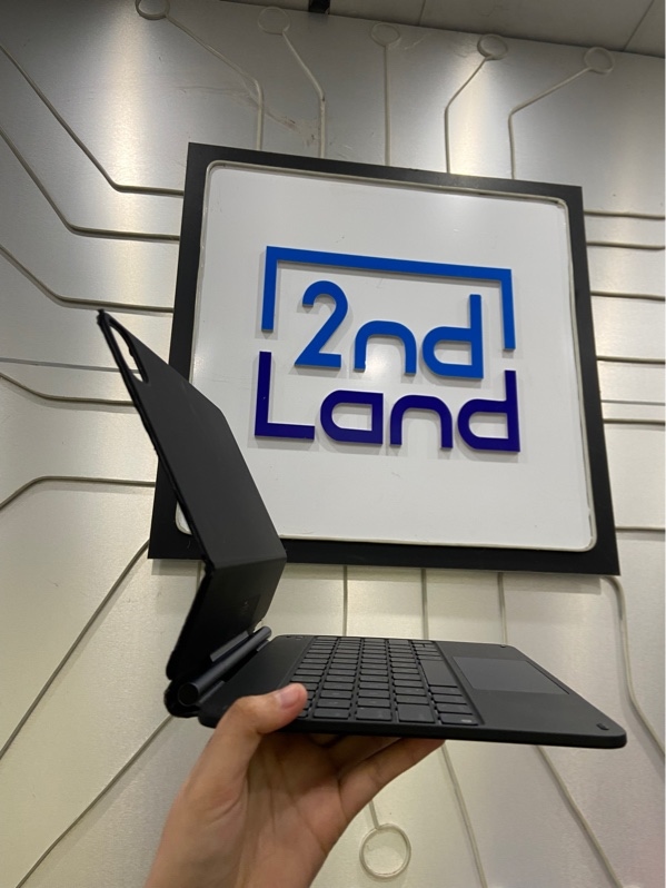 Bao da bàn phím ESR model 6B012A cho iPad 11 inch, 10.9 inch - Màu đen - Ngoại hình: 97% - Hơi bung da - Body