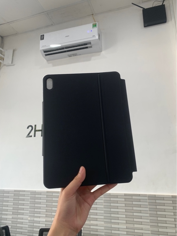 Bao da bàn phím ESR rebound magnetic 360- for iPad gen 10/11 - Màu đen - Ngoại hình: 98% - Fullbox