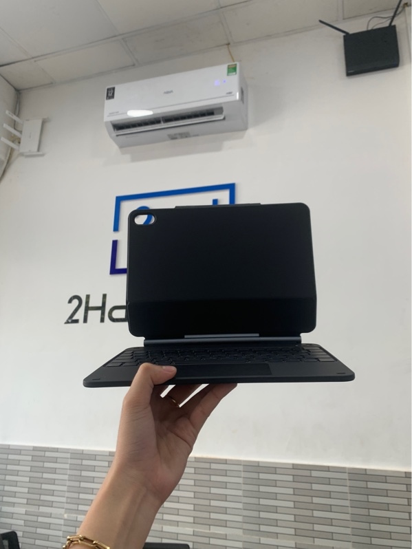 Bao da bàn phím ESR rebound magnetic 360- for iPad gen 10/11 - Màu đen - Ngoại hình: 98% - Fullbox