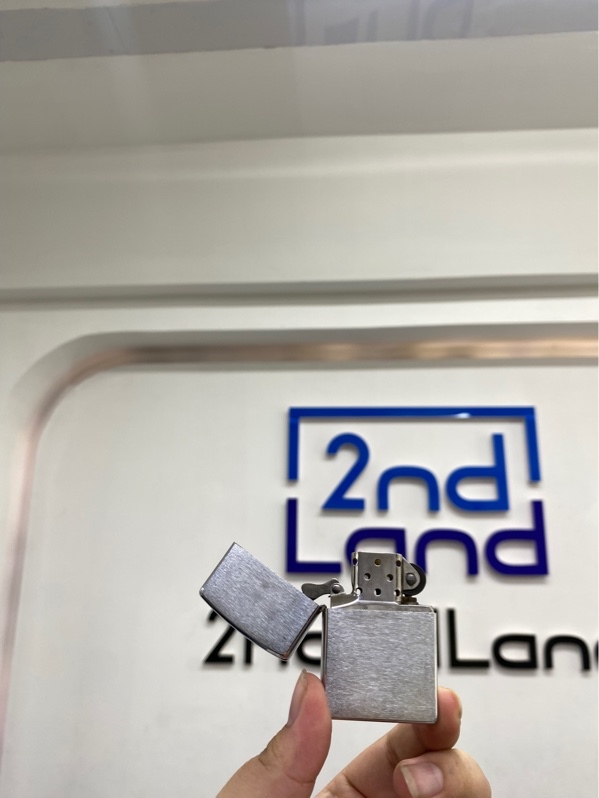 Bật lửa zippo Mã Chrome - rep 1:1 - Màu bạc - Ngoại hình 98% - Xước - Body