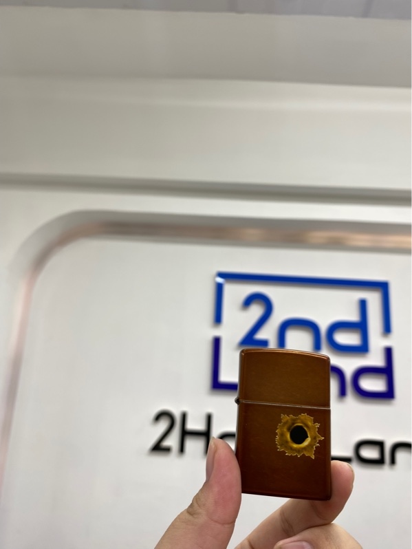 Bật lửa Zippo Toffee Bullet Hole - Màu nâu đậm - Ngoại hình 97% - Body