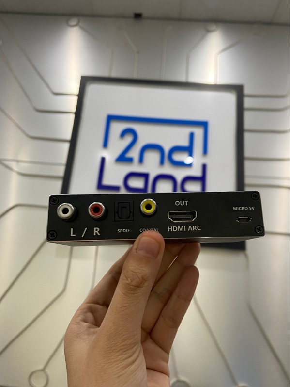 Bộ chuyển mạch HDMI 2 vào 1 ra - Màu đen - Ngoại hình: 97% - Kèm remote, nguồn