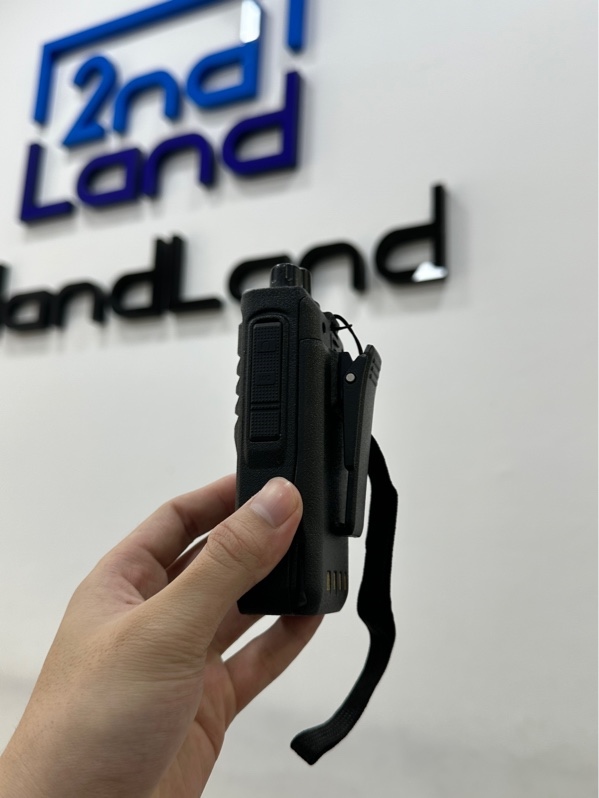 Bộ đàm Motorola CP 1900 - Màu đen - Ngoại hình 98% - Kèm box + Dock sạc