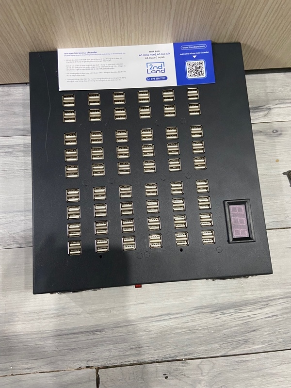 Bộ Hub nguồn 100 cổng - Màu đen - Ngoại hình: 97% - Có jack cắm được, có jack cắm không được - Body