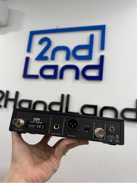 Bộ mic không dây AKG WMS470 Wireless Presenter Set - Màu đen - Ngoại hình 97% - 2 cây bắt sóng mục cao su , trầy xước nhiều - Kèm nguồn , mic