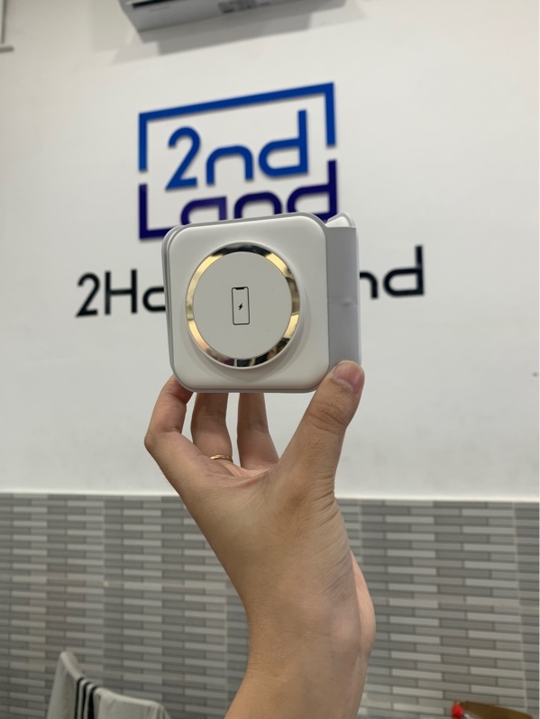 Bộ sạc 3 in 1 portable magnetic wireless charger - Màu trắng - Ngoại hình: 97% - Ố - Box