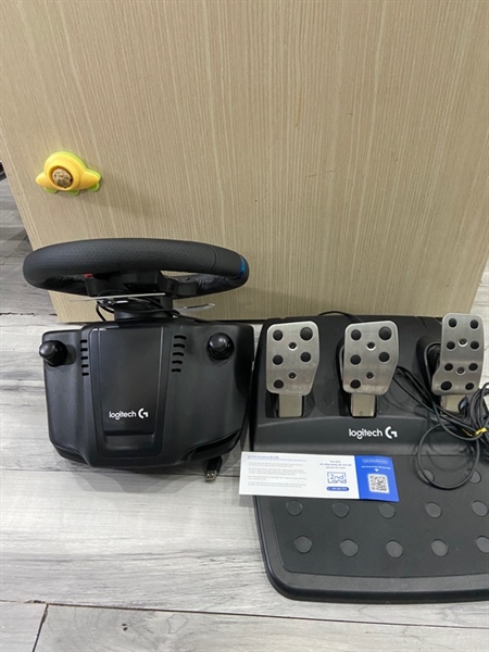 Bộ vô lăng G29 - Màu đen - Ngoại hình: 98% - Kèm cần số + chân đạp