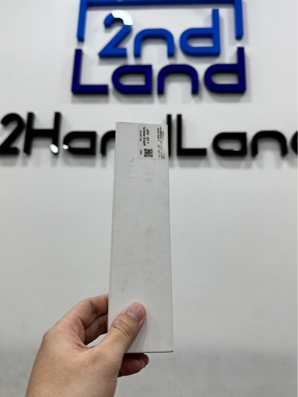 Bút Apple Pencil 1 - Màu trắng - Ngoại hình 97% - Đầu bút hơi mòn, nắp bút bị nứt - Kèm box