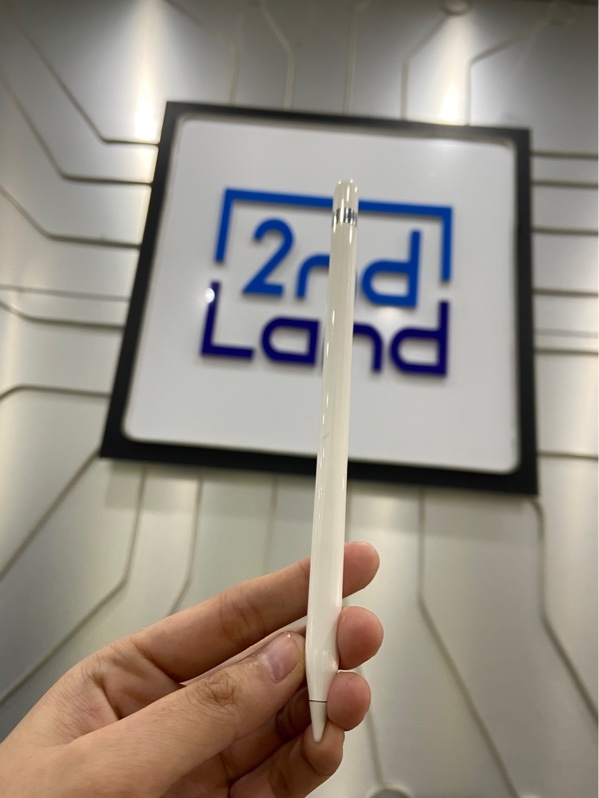Bút Apple Pencil 1 - Màu trắng - Ngoại hình: 97% - Xước nhẹ - Kèm cục chuyển