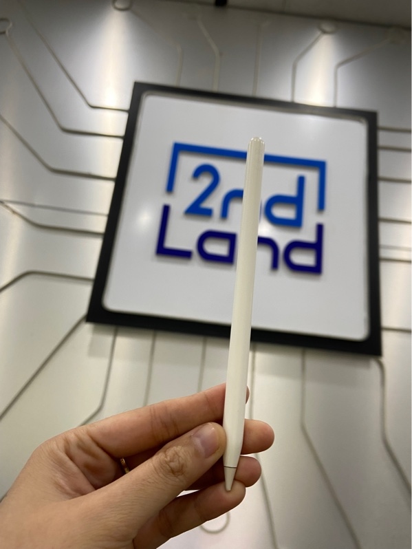 Bút Apple Pencil 2 - Màu trắng - Ngoại hình: 97% - Chai pin nhẹ, xước - Body