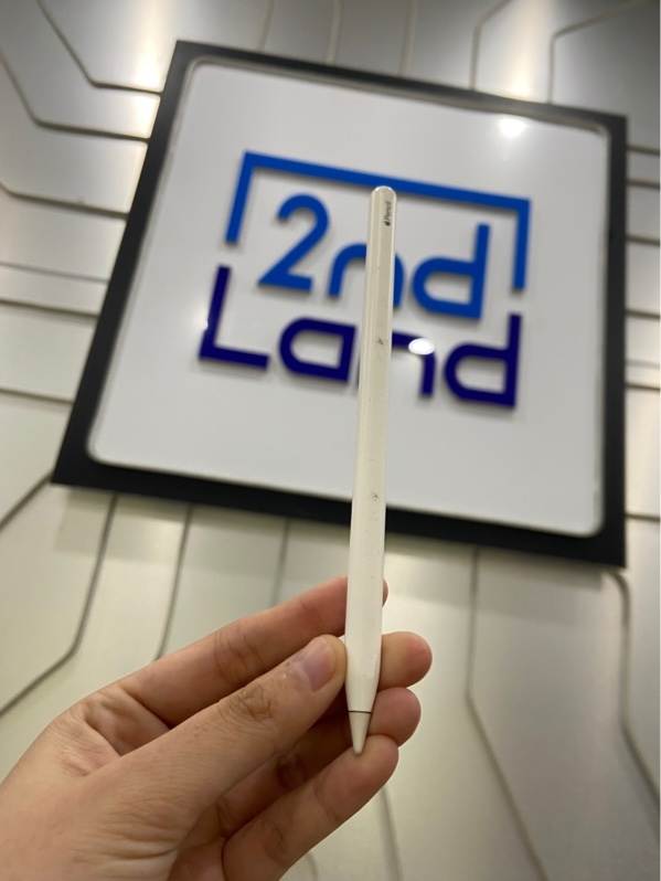 Bút Apple Pencil 2 - Màu trắng - Ngoại hình: xấu - Xước , nứt đuôi - Body