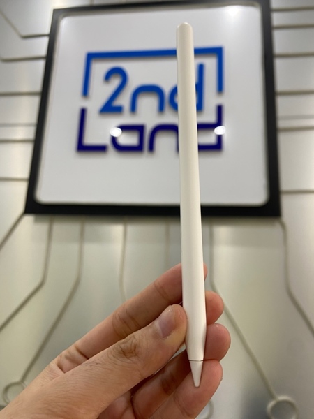 Bút Apple Pencil Pro - ZP/A - Màu trắng - Ngoại hình: 97% - Trầy nhẹ thân, đã thay đầu bút - Kèm Box 2