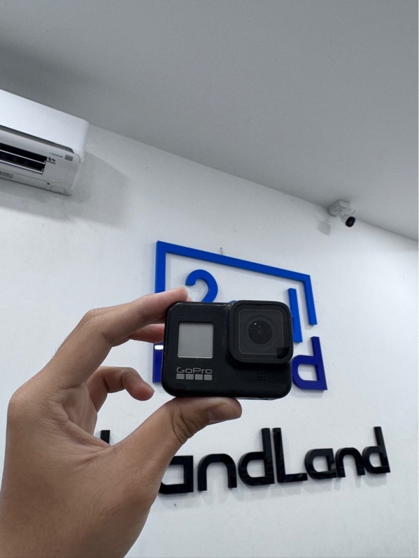 Cam hành trình Gopro Hero 8 black - Ngoại hình 97% - Trầy cấn nhiều, mòn góc, chảy nhựa - Kèm 1 pin, case nhựa trong suốt