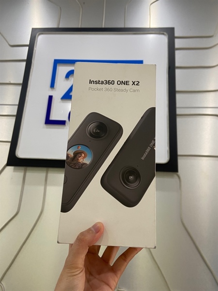 Camera 360 độ cầm tay Insta360 One X2 - Màu đen - Ngoại hình: 98% - Lens 2 bên trầy nhẹ - Kèm túi vải, box, thẻ nhớ 32gb