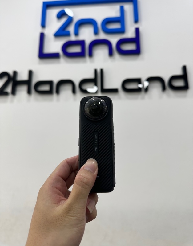 Camera 360 Insta360 x4 8K 360 Action Cam - Màu đen - Ngoại hình 98% - Fullbox + Chân chống + Hộp sạc pin + 3 Pin