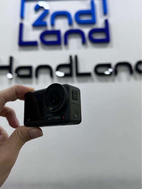 Camera DJI Action 4 Bản combo - Màu đen - Ngoại hình 98% - Kèm túi đựng + Box + Sạc + Dock sạc + 3 Pin + Gậy cầm + Khoá chốt