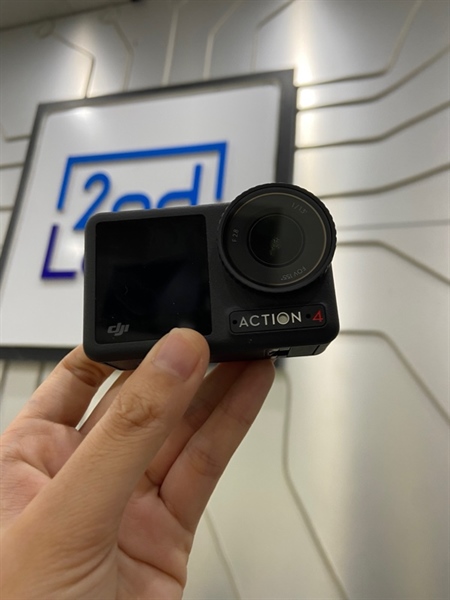 Camera DJI Osmo Action 4 - Màu đen - Ngoại hình: 98% - Kèm 1 pin + 1 dây sạc + 1 thẻ nhớ 64GB