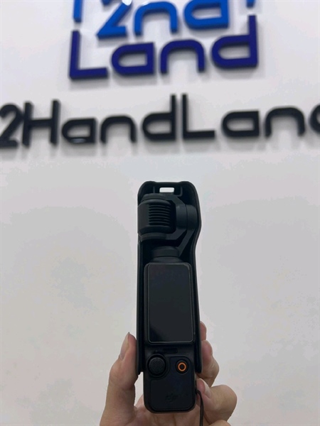 Camera DJI Osmo Pocket 3 Creator Combo - Màu đen - Ngoại hình 98% - Kèm túi + Tay cầm nhỏ + Tay cầm lớn + 1 ốp + 1 Lens góc rộng + 1 tripod + 1 mic + 1 dây đeo + 1 thẻ nhớ 64GB