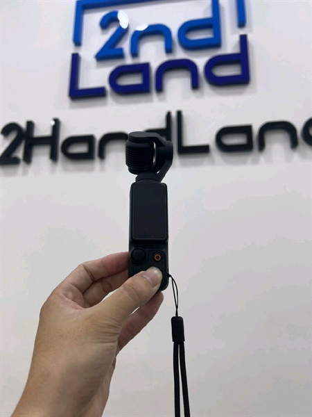 Camera DJI Osmo Pocket 3 Creator Combo - Màu đen - Ngoại hình 98% - Kèm túi + Tay cầm nhỏ + Tay cầm lớn + 1 ốp + 1 Lens góc rộng + 1 tripod + 1 mic + 1 dây đeo + 1 thẻ nhớ 64GB 1