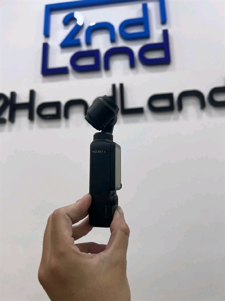 Camera DJI Osmo Pocket 3 Creator Combo - Màu đen - Ngoại hình 98% - Kèm túi + Tay cầm nhỏ + Tay cầm lớn + 1 ốp + 1 Lens góc rộng + 1 tripod + 1 mic + 1 dây đeo + 1 thẻ nhớ 64GB 2