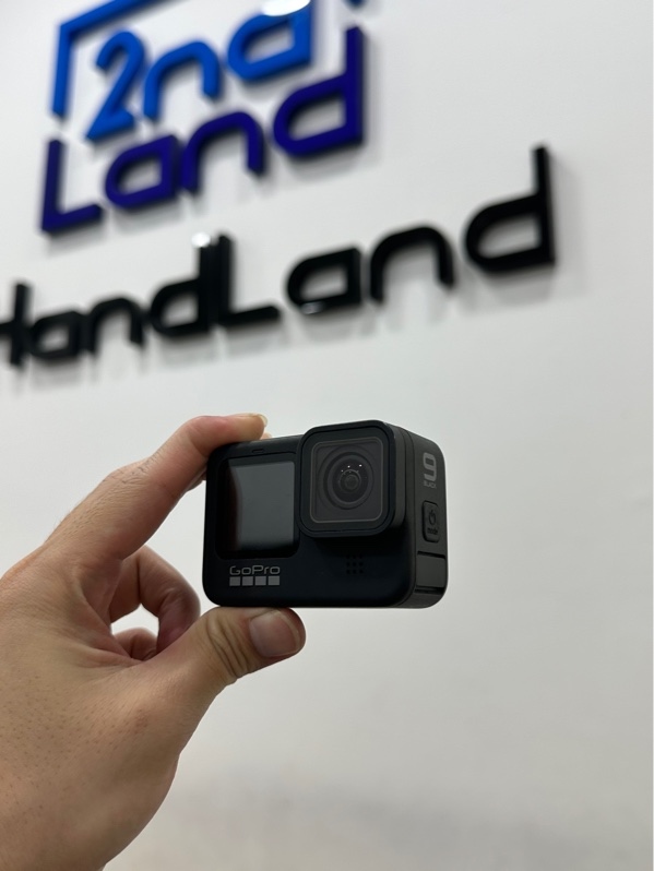 Camera GoPro Hero 9 - Màu đen - Ngoại hình 98% - Kèm túi đựng + Ốp + 1 Pin phù