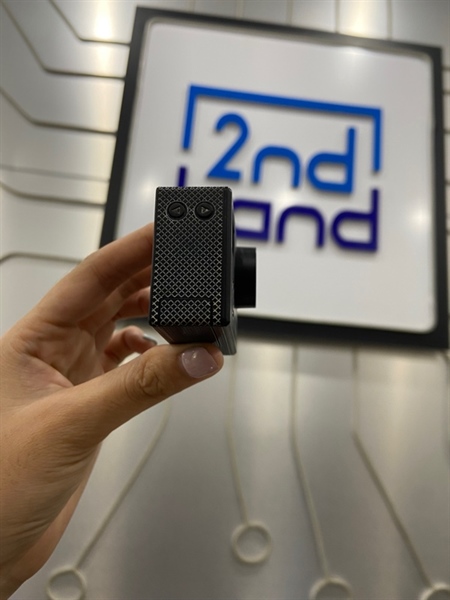 Camera hành trình Amkov 4k - Màu đen - Ngoại hình: 97% - Màn trầy - Kèm pin 3