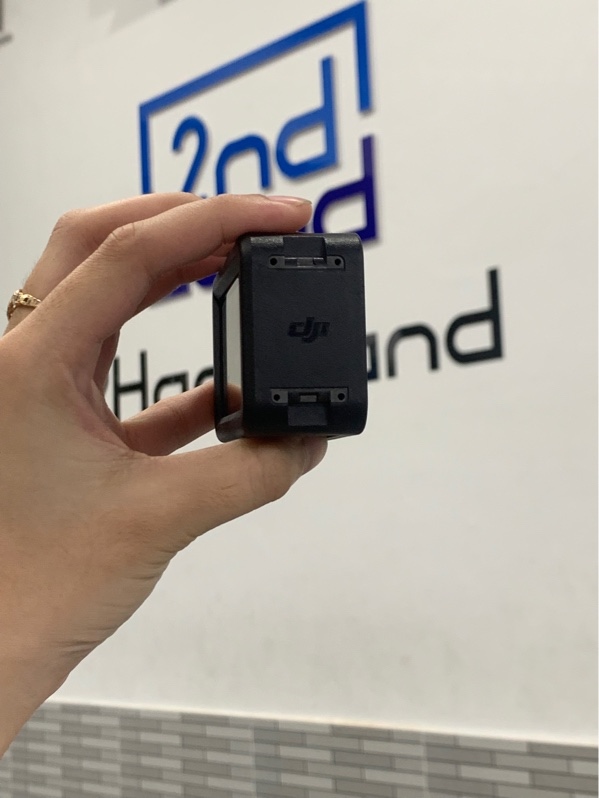 Camera hành trình DJI Osmo Action 5 Pro Adventure Combo - Màu đen - Ngoại hình: 97% - Thiếu ngàm cong - Fullbox