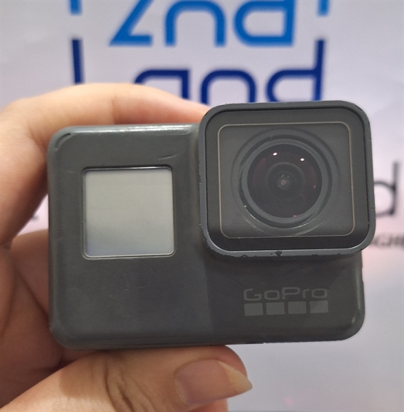 Camera hành trình GoPro Hero 5 Black - Màu Đen - Firmware V02.7 - Ngoại hình 98% - Kèm 1 sạc + 1 pin + 1 thẻ + 1 dây USB to C