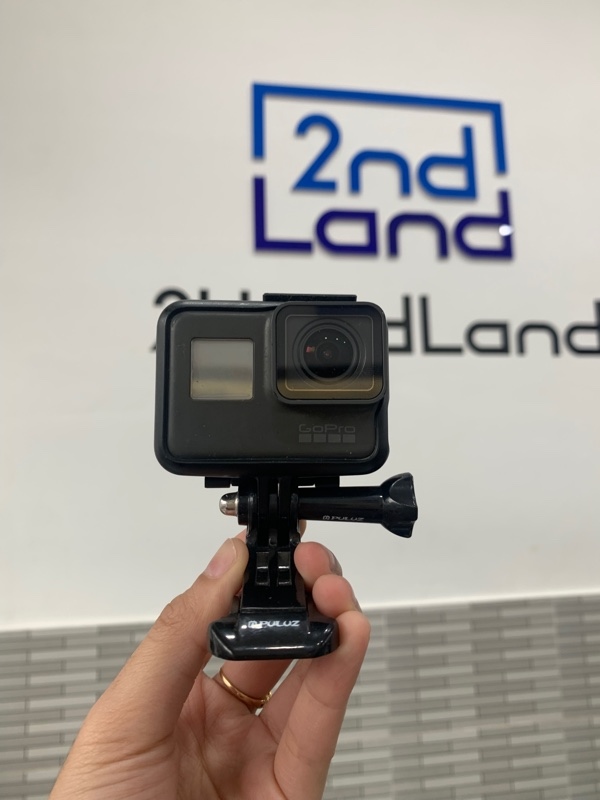 Camera hành trình Gopro Hero 5 Black - Màu đen - Ngoại hình: 96% - Trầy - Box, kèm 3 pin + sạc + case