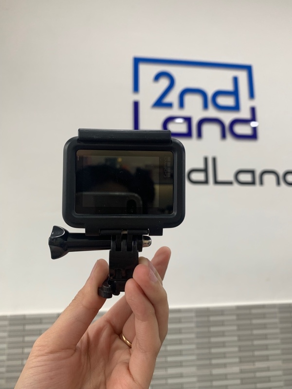 Camera hành trình Gopro Hero 5 Black - Màu đen - Ngoại hình: 96% - Trầy - Box, kèm 3 pin + sạc + case 2