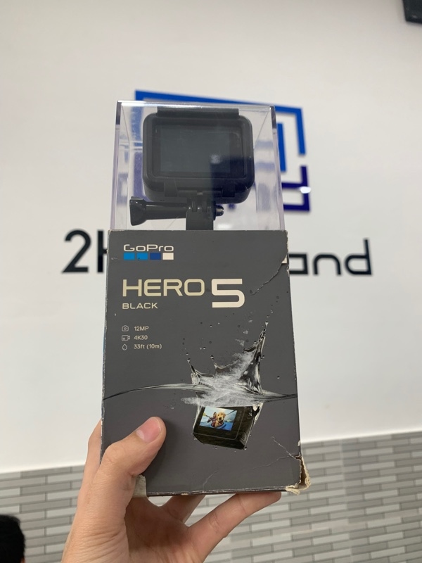Camera hành trình Gopro Hero 5 Black - Màu đen - Ngoại hình: 96% - Trầy - Box, kèm 3 pin + sạc + case 3