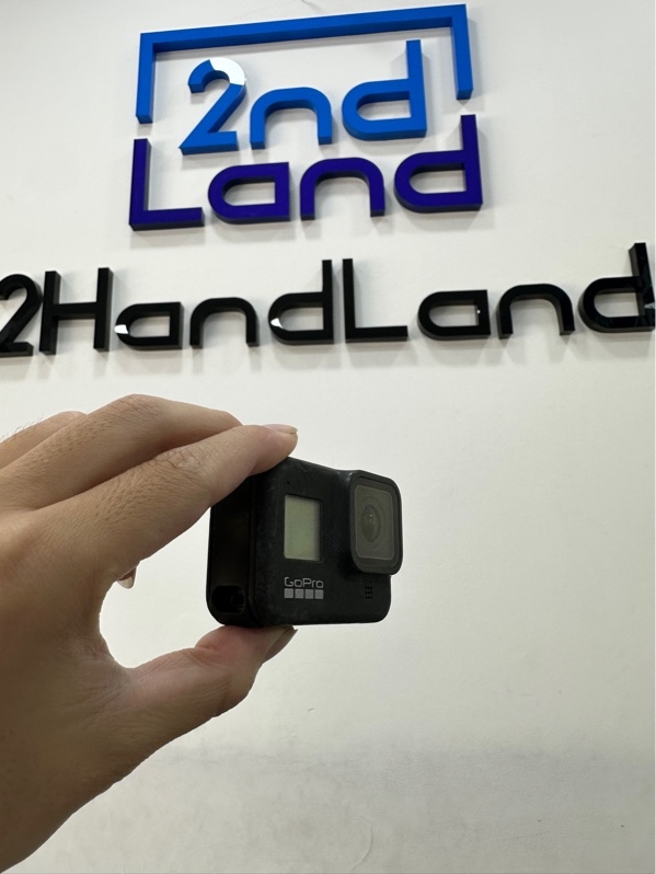 Camera hành trình GoPro Hero 8 - Màu đen - Ngoại hình xấu - trầy cấn nhiều - Kèm túi đựng + 1 Pin chai + Bộ Ngàm Gắn Cằm Camera Hành Trình Gopro + Bộ chuyển Lention C36bHCR-GR USB-C 7 trong 1