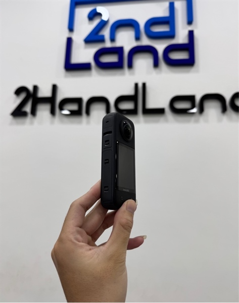 Camera hành trình Insta 360 One X3 - Màu đen - Ngoại hình 97.5% - Kèm box + Túi đựng + Dây sạc + 1 pin + Thẻ nhớ SD 128GB 2