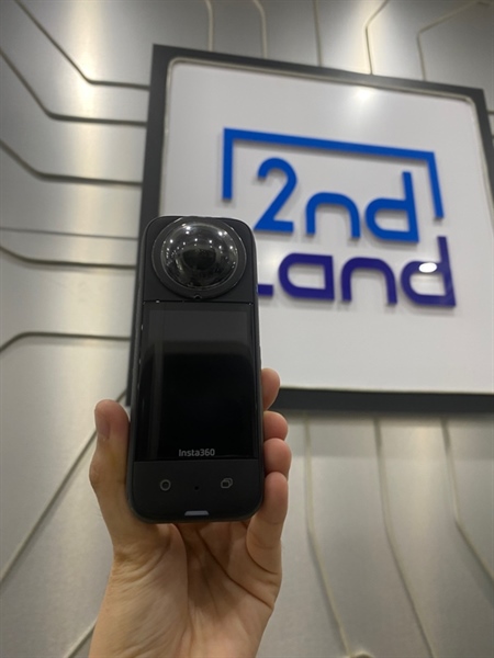 Camera hành trình Insta360x3 - Firmware 7.0 - Màu đen - Ngoại hình: 98% - Body - Kèm 1 pin + 1 thẻ 64GB + 1 dây USB-C