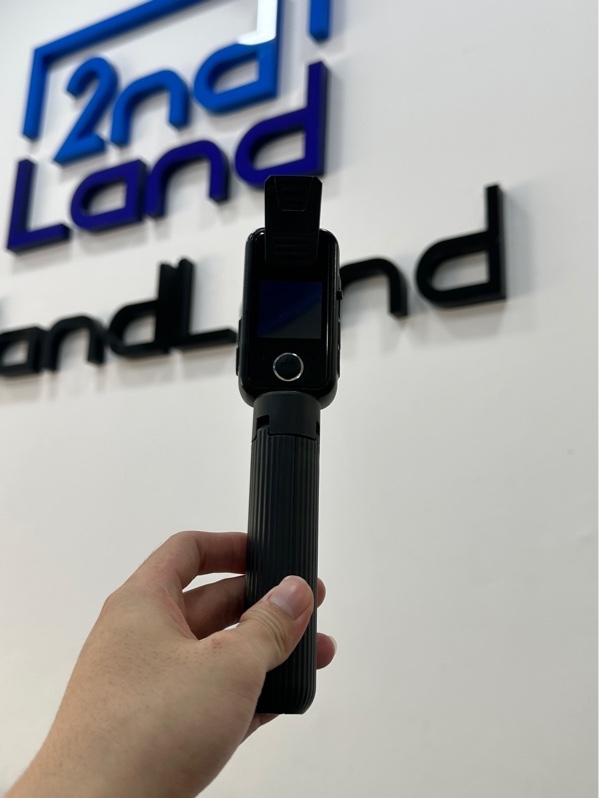 Camera hành trình YYLUUT L9 Full HD - Màu đen - Ngoài hình 97% - Kèm chân đứng + Kẹp áo