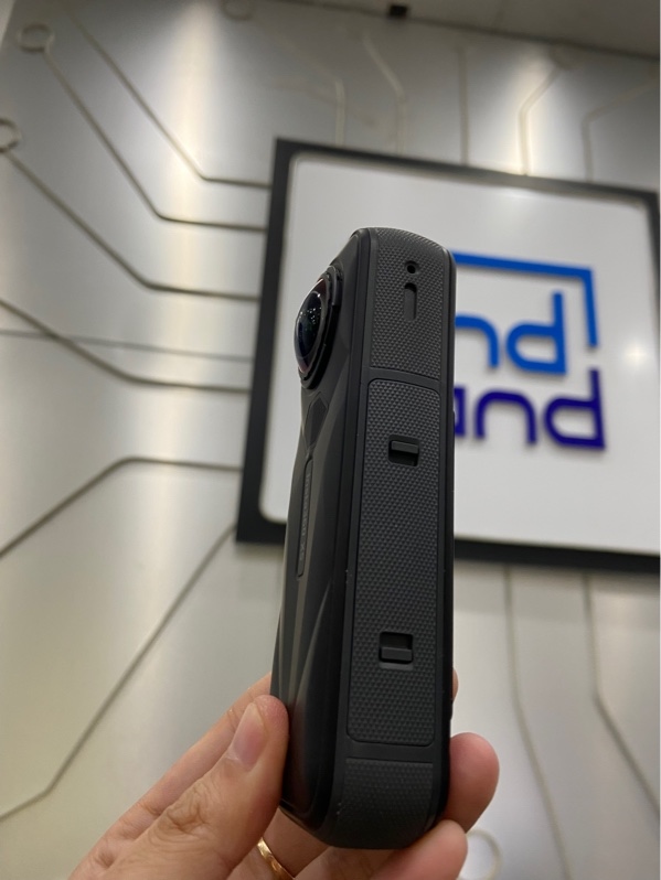 Camera hình trình Insta360 X5 - Bản đơn - Màu đen - Ngoại hình: 98% - Cấn 1 vết nhỏ - Kèm 1 pin + 1 túi