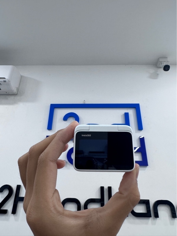 Camera Insta 360 go 3s - Màu trắng - Standard edition - Ngoại hình 98% - Đủ pk, kèm box, 128gb