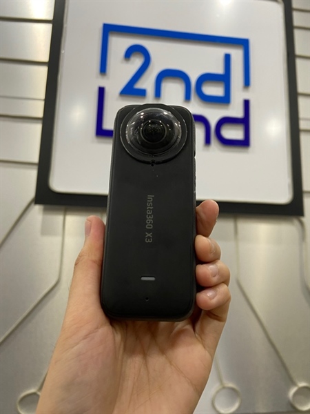 Camera Insta 360 X3 - Màu đen - Ngoại hình: 98% - Kèm túi đựng + 1 pin 2